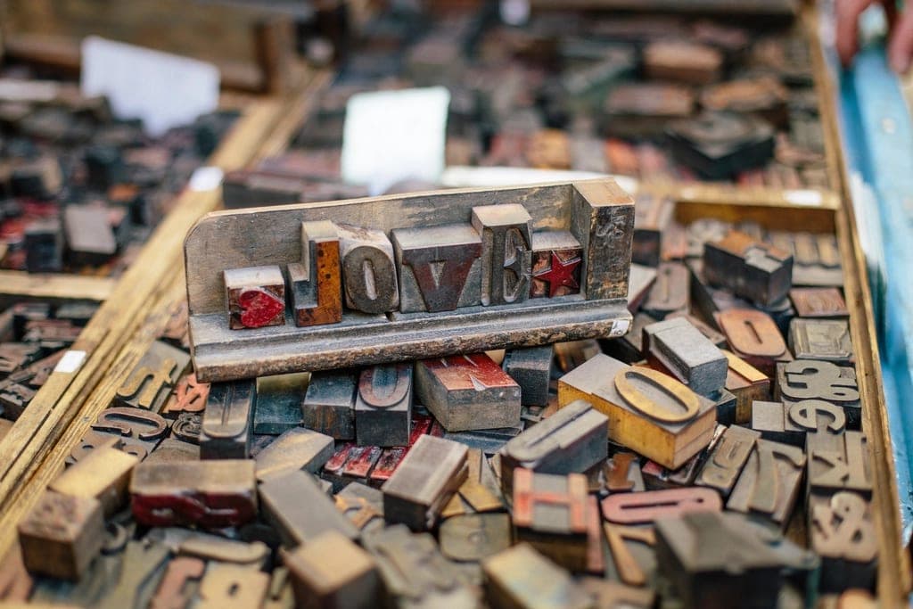 Metal letterpress type